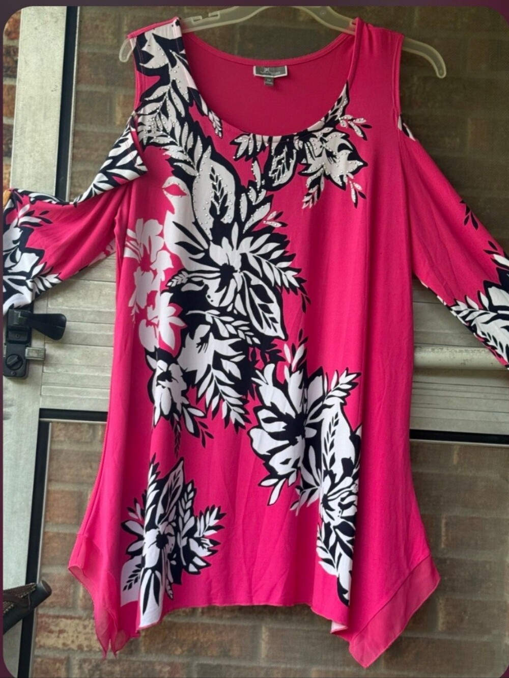 JM Collection Hot Pink Black & White Floral Cold-Shoulder Tunic Size 2X